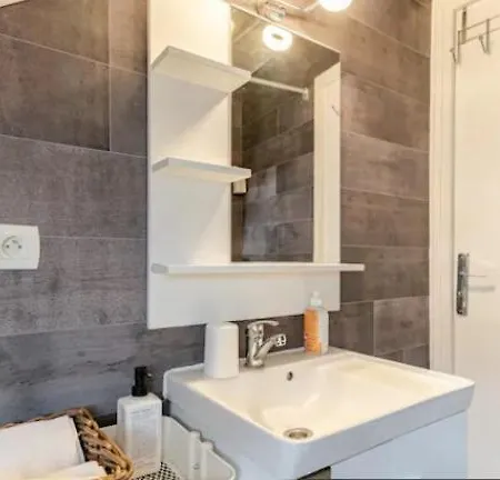 Aparthotel 4pers 2lits 5 Min Aeroport Orly,navette Et Parking Extra,location En Nuit Et Jourchez Sandro, Athis-Mons